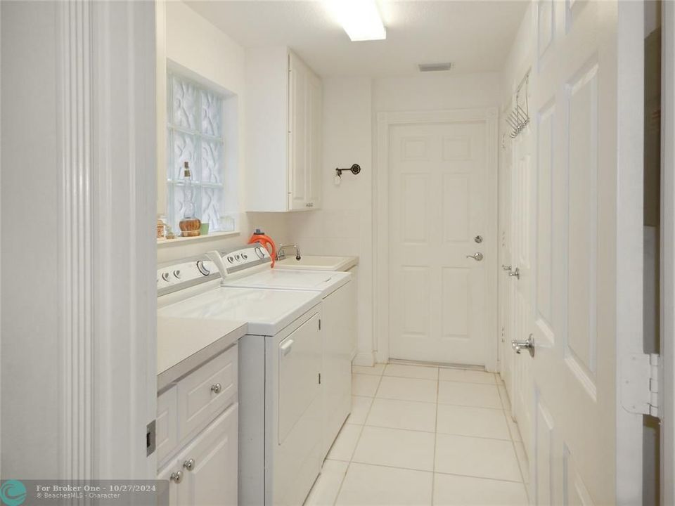 Recently Sold: $433,000 (2 beds, 2 baths, 1526 Square Feet)