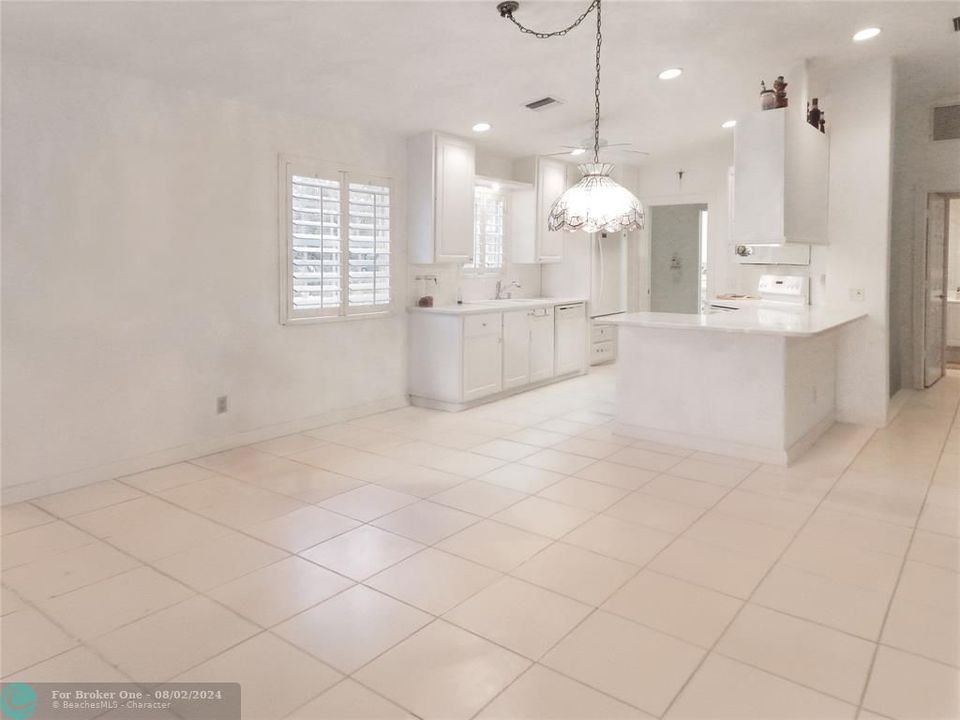 Recently Sold: $433,000 (2 beds, 2 baths, 1526 Square Feet)