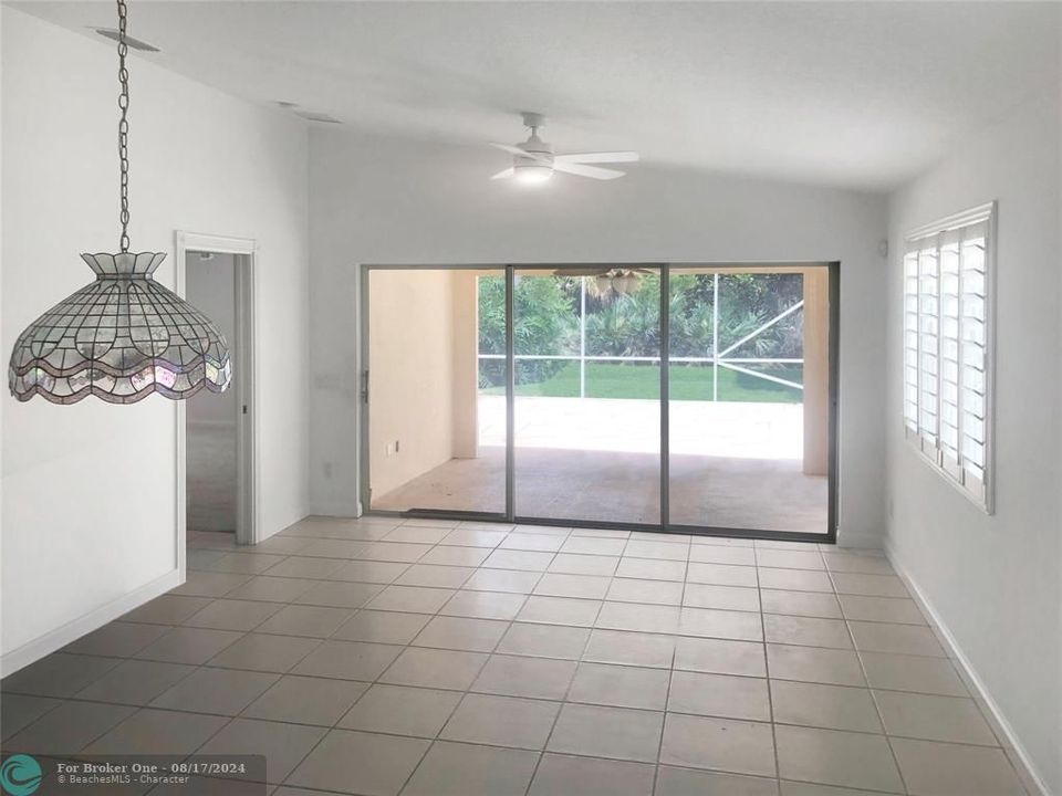 Recently Sold: $433,000 (2 beds, 2 baths, 1526 Square Feet)