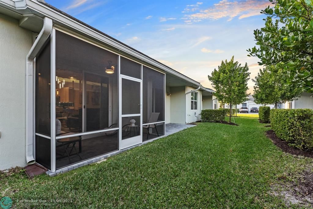 Recently Sold: $459,000 (2 beds, 2 baths, 1319 Square Feet)