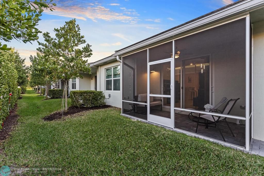 Recently Sold: $459,000 (2 beds, 2 baths, 1319 Square Feet)