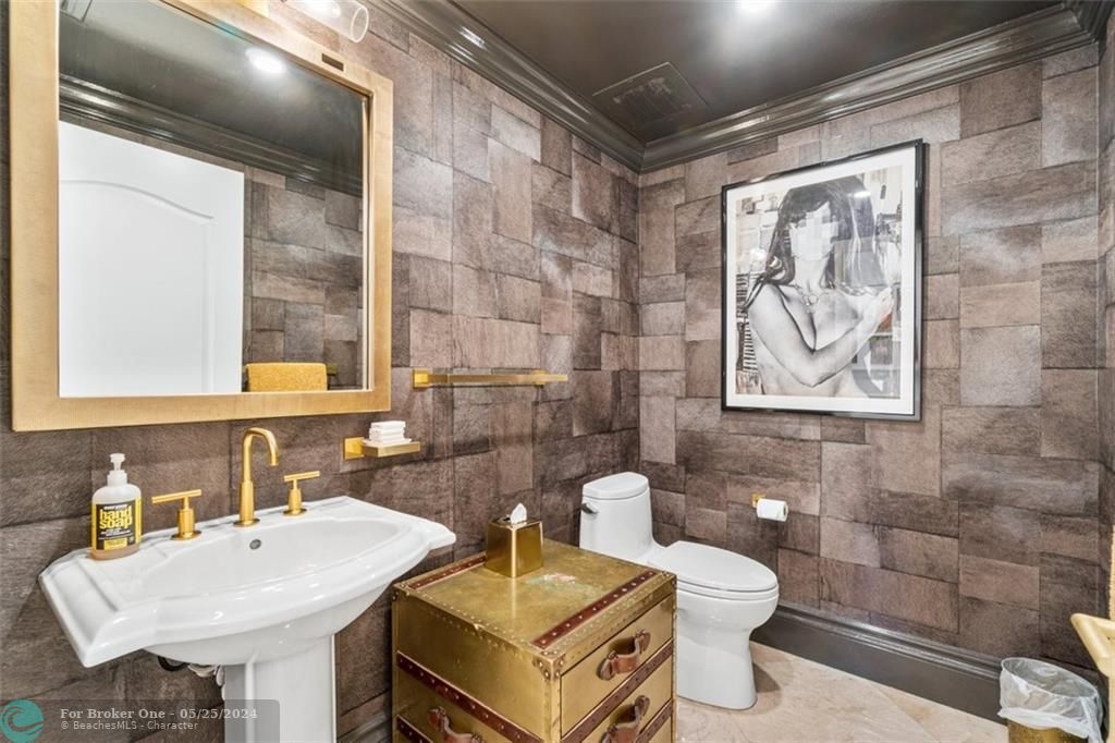 最近租的: $12,900 (2 贝兹, 2 浴室, 2265 平方英尺)
