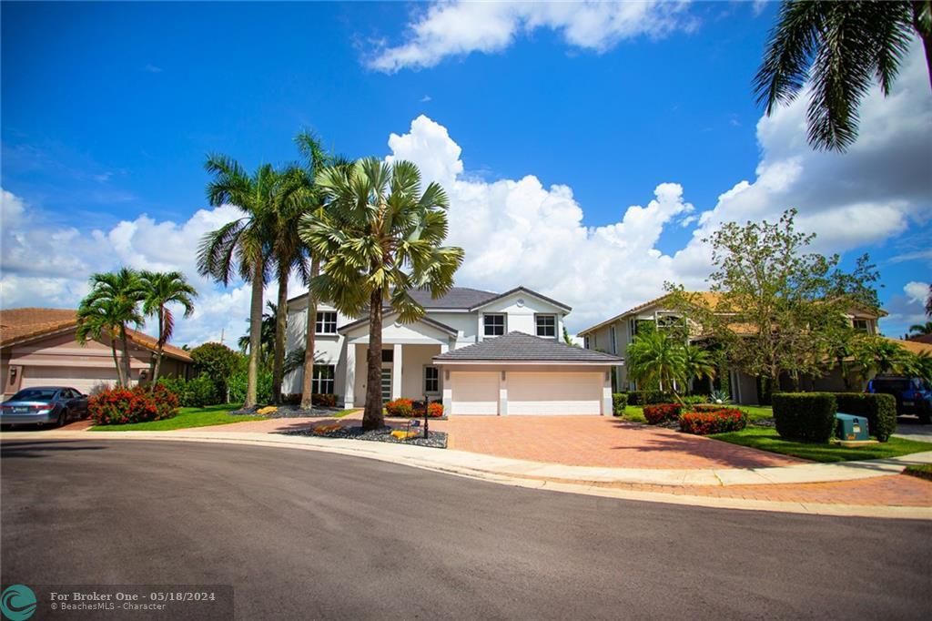 For Sale: $3,177,777 (6 beds, 6 baths, 5329 Square Feet)