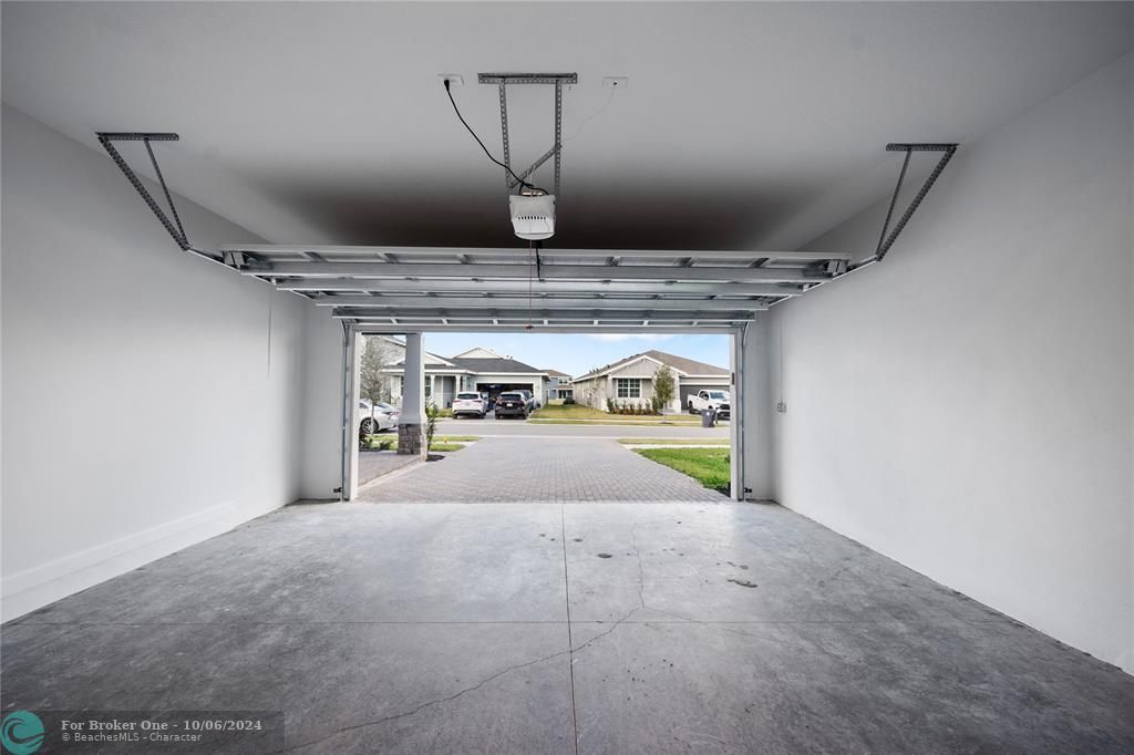 Active With Contract: $3,700 (3 beds, 2 baths, 0 Square Feet)