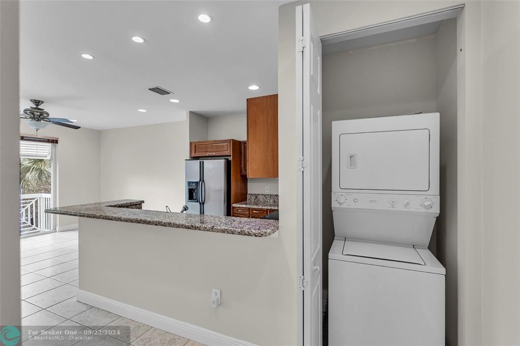 Active With Contract: $3,375 (2 beds, 2 baths, 1374 Square Feet)