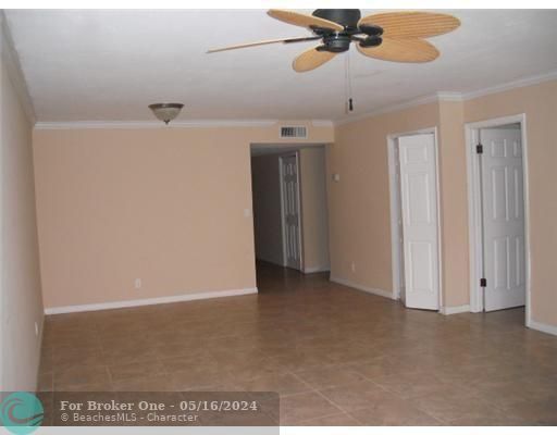 For Sale: $329,000 (2 beds, 2 baths, 1225 Square Feet)