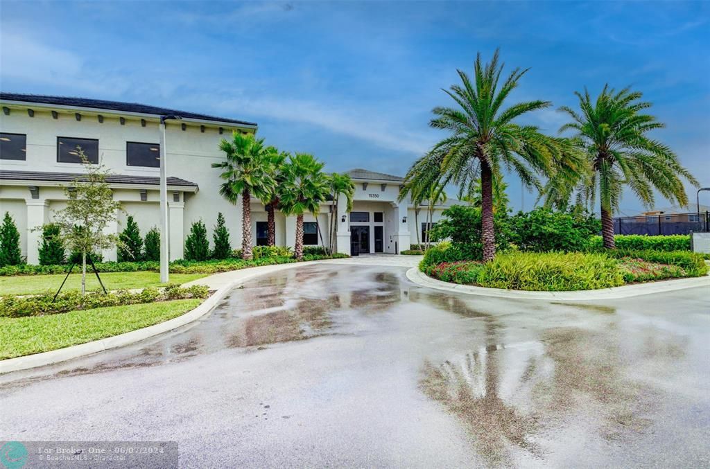 Recently Sold: $1,225,000 (4 beds, 3 baths, 2656 Square Feet)