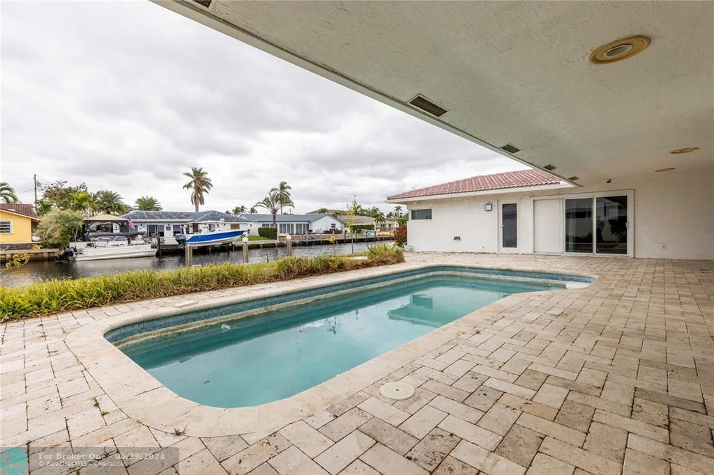 Recently Sold: $1,400,000 (3 beds, 2 baths, 1898 Square Feet)
