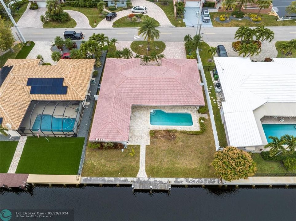 Recently Sold: $1,400,000 (3 beds, 2 baths, 1898 Square Feet)