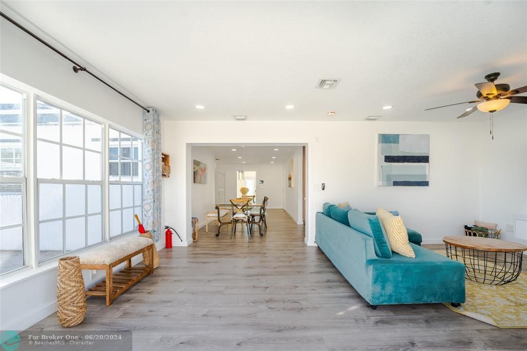 Active With Contract: $615,000 (3 beds, 2 baths, 1544 Square Feet)