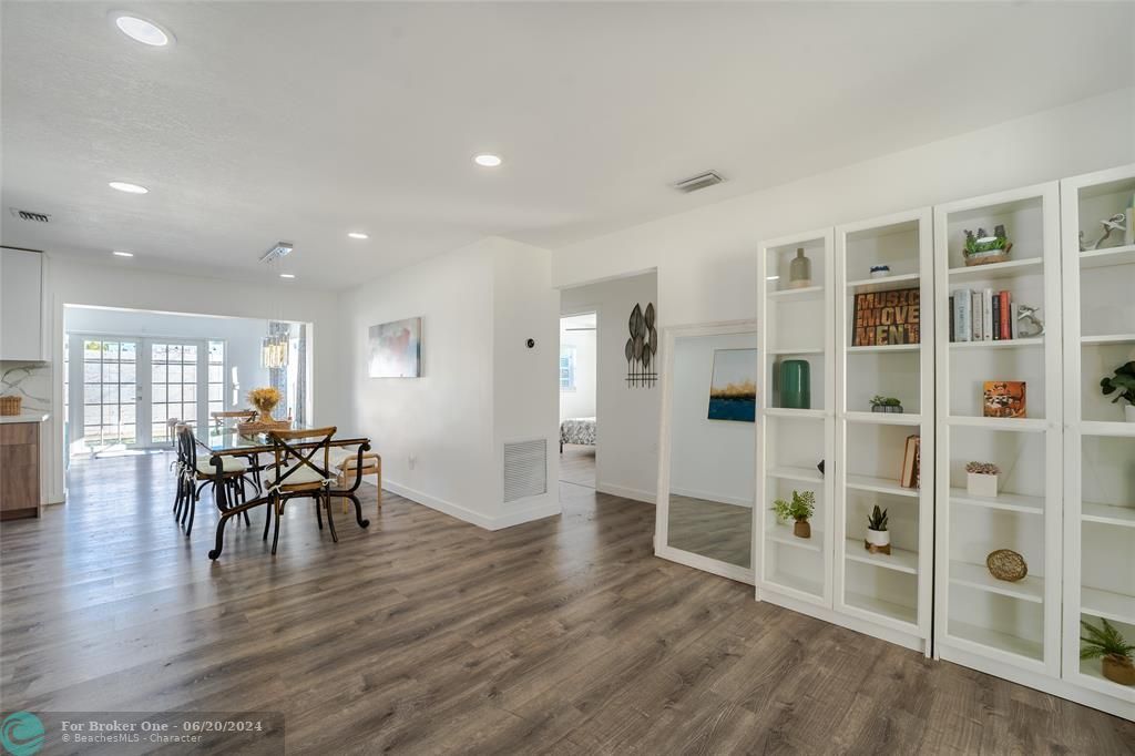 Active With Contract: $615,000 (3 beds, 2 baths, 1544 Square Feet)