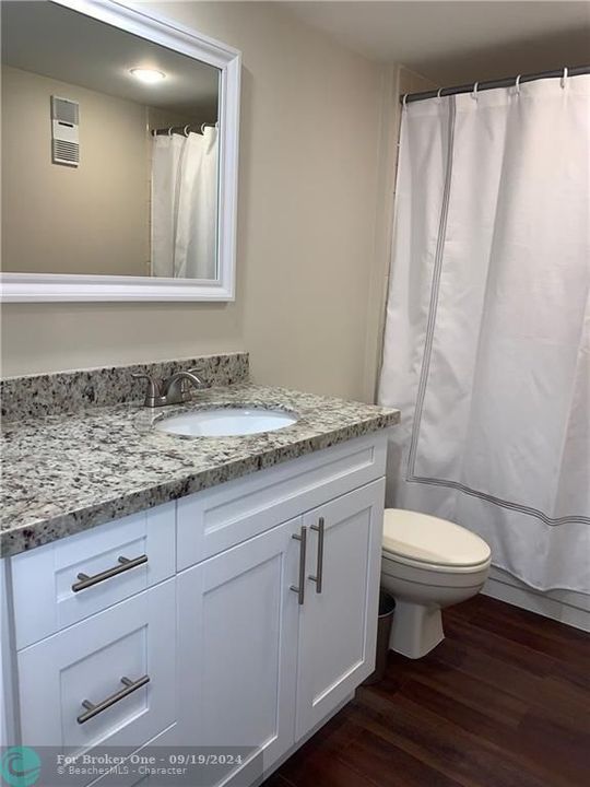 Active With Contract: $329,900 (2 beds, 2 baths, 1385 Square Feet)