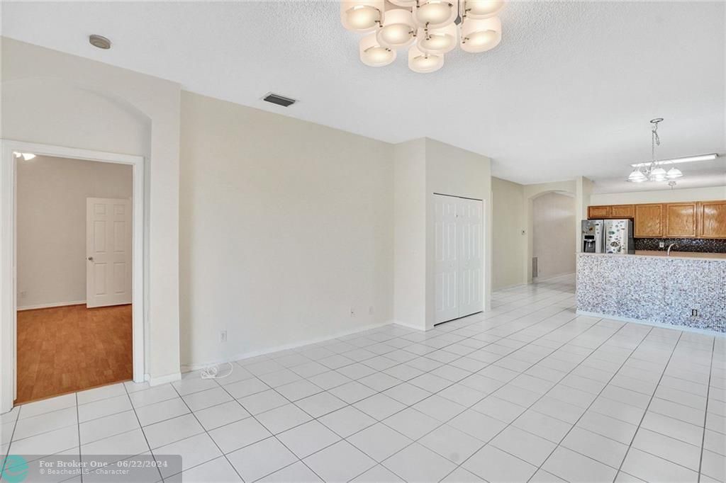 Active With Contract: $3,400 (3 beds, 2 baths, 1737 Square Feet)