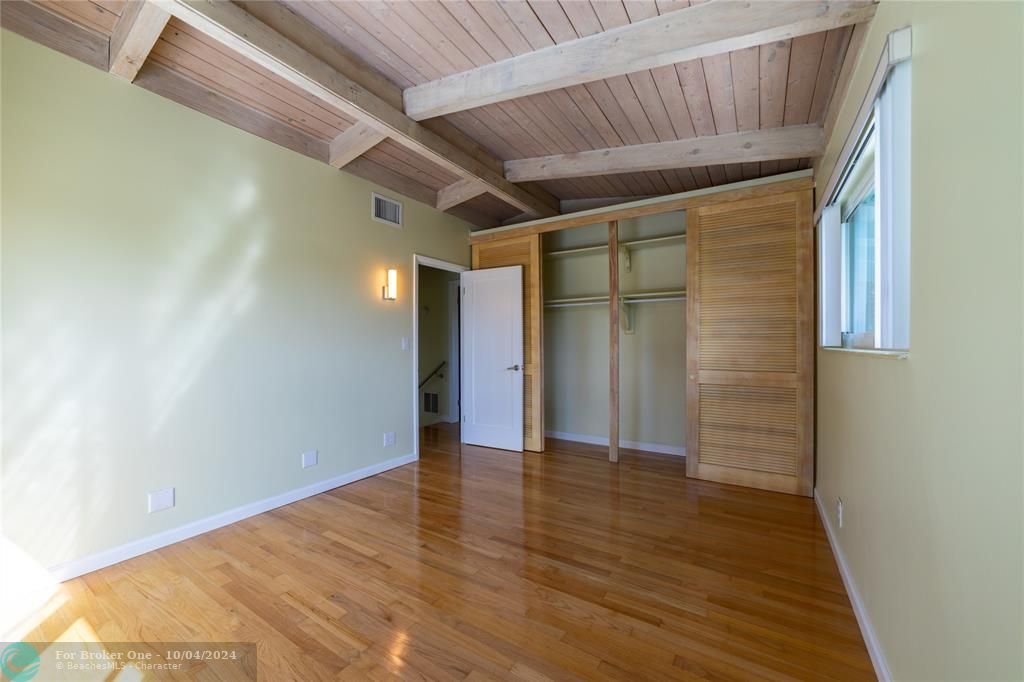 Active With Contract: $4,900 (2 beds, 2 baths, 1668 Square Feet)