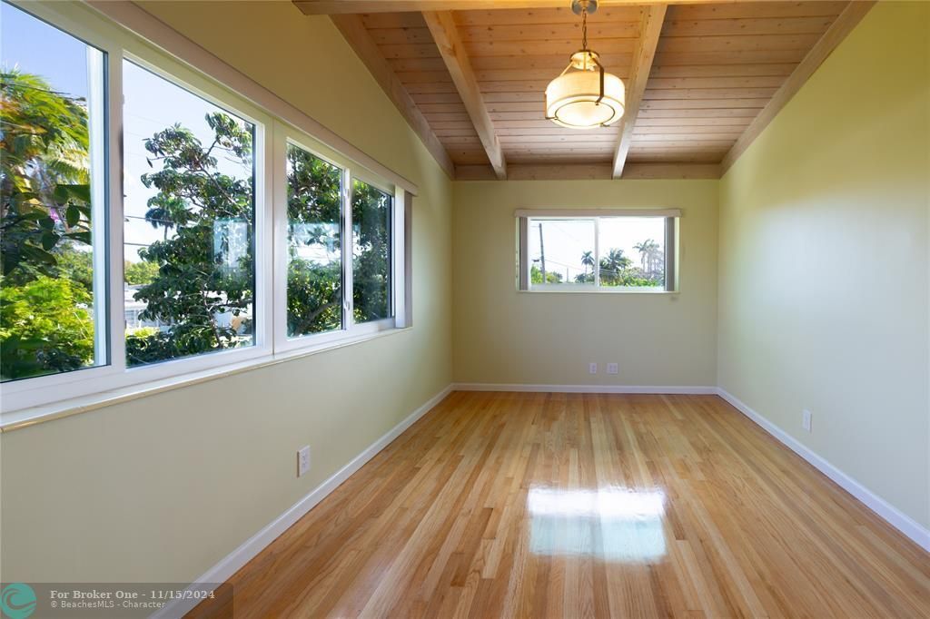 Active With Contract: $4,900 (2 beds, 2 baths, 1668 Square Feet)