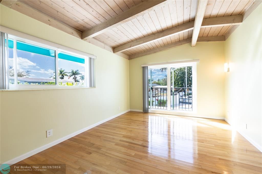 Active With Contract: $4,900 (2 beds, 2 baths, 1668 Square Feet)