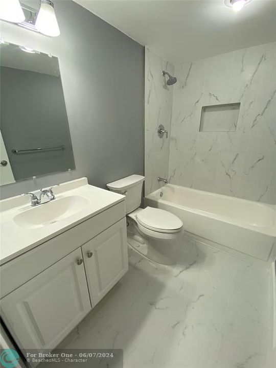 最近租的: $1,700 (1 贝兹, 1 浴室, 645 平方英尺)
