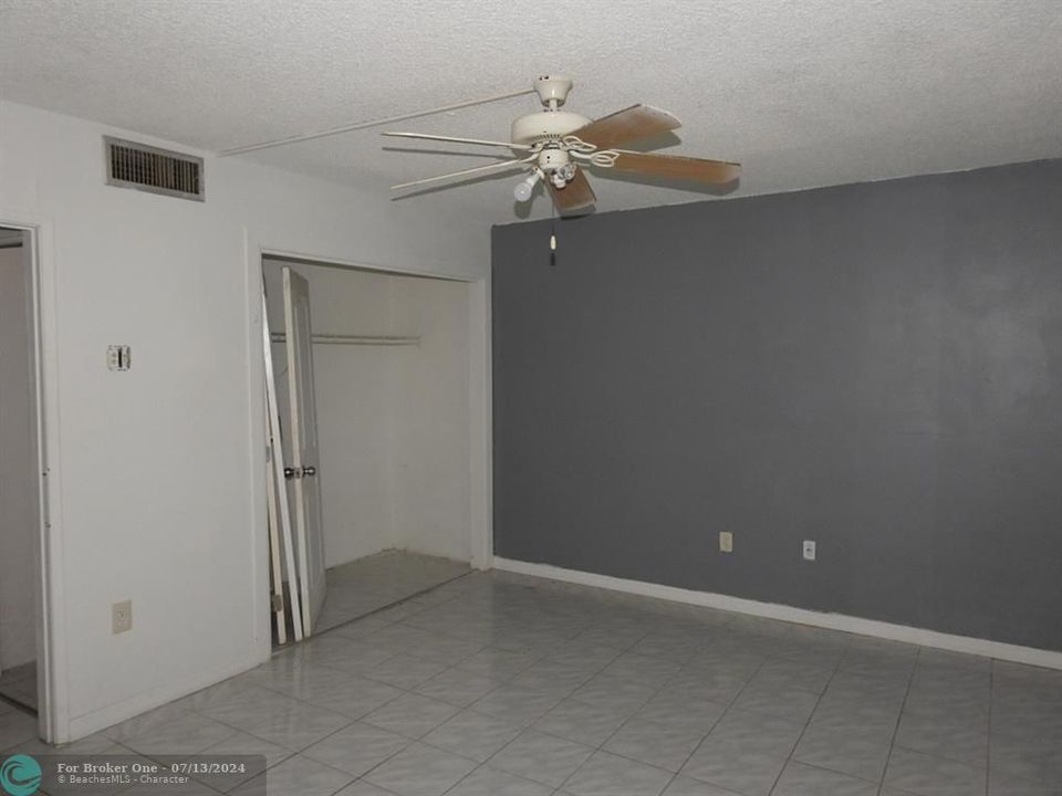 For Sale: $85,500 (1 beds, 1 baths, 775 Square Feet)