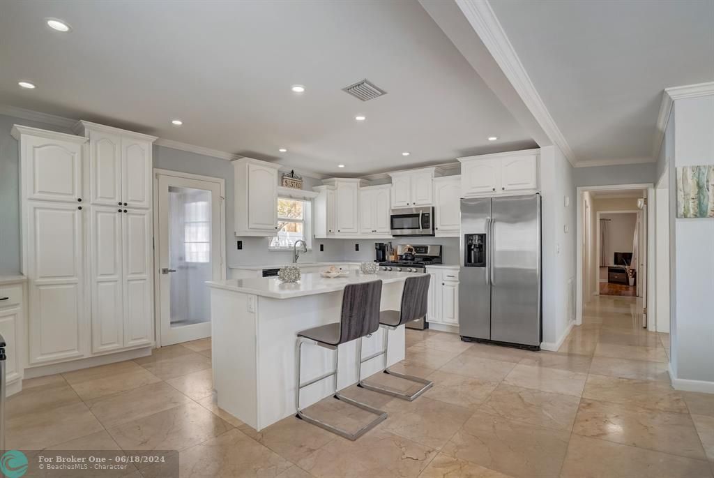 Active With Contract: $1,224,900 (3 beds, 2 baths, 1688 Square Feet)