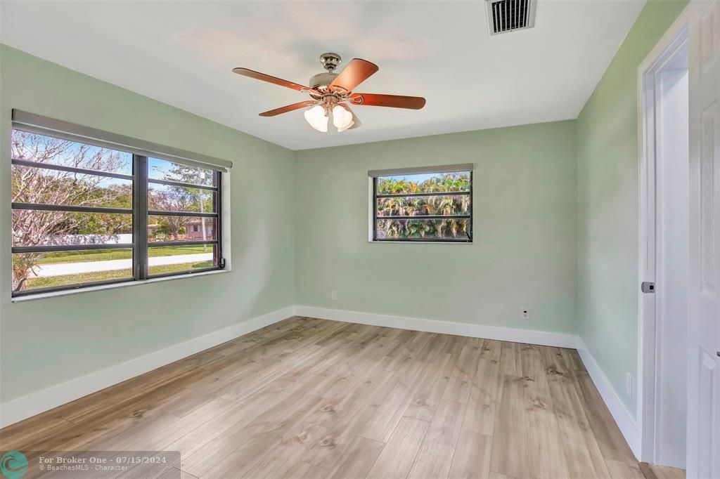 Active With Contract: $1,249,000 (4 beds, 2 baths, 2856 Square Feet)