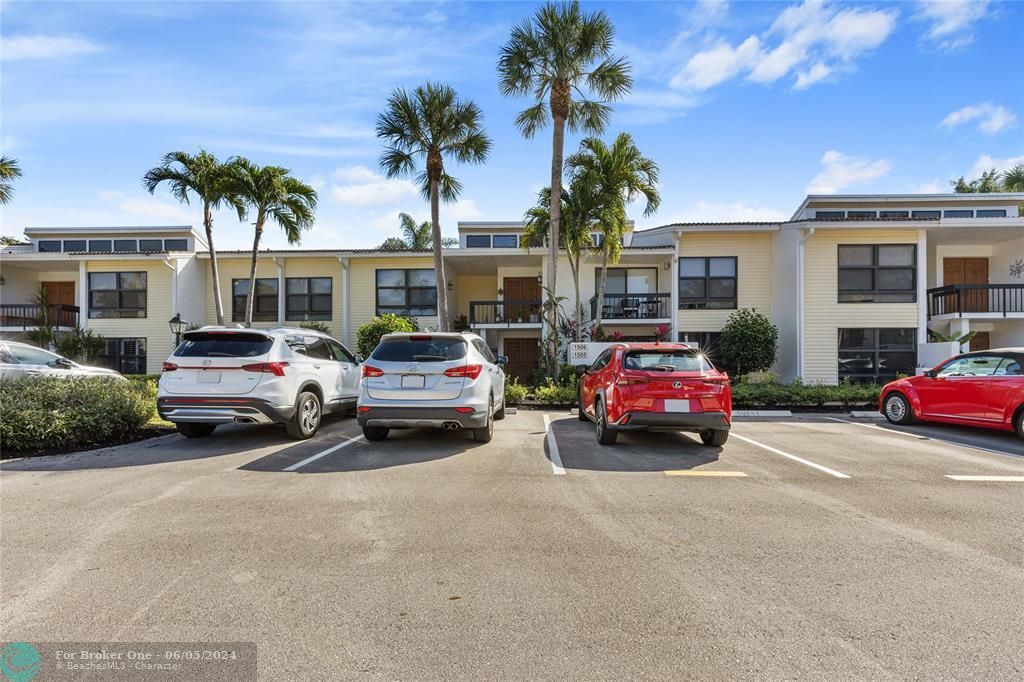Active With Contract: $395,000 (3 beds, 2 baths, 1680 Square Feet)