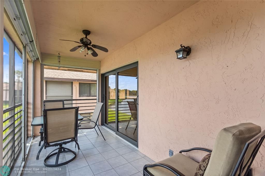 For Sale: $359,900 (2 beds, 2 baths, 1380 Square Feet)