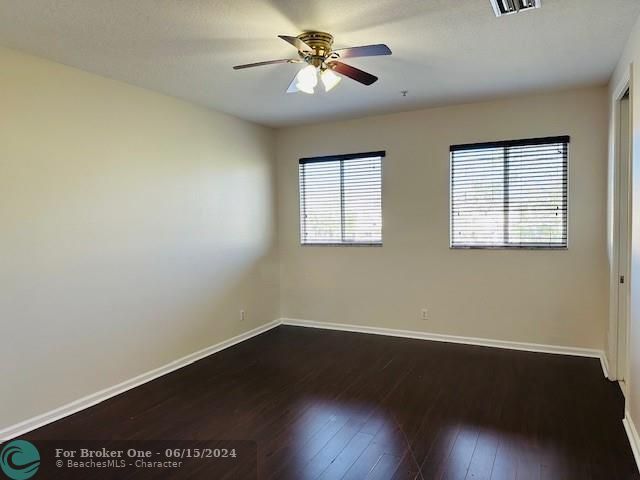 Active With Contract: $2,750 (3 beds, 2 baths, 1890 Square Feet)