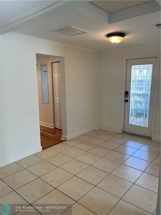 For Rent: $2,050 (2 beds, 2 baths, 1000 Square Feet)