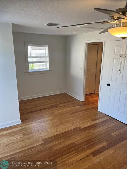 For Rent: $2,050 (2 beds, 2 baths, 1000 Square Feet)