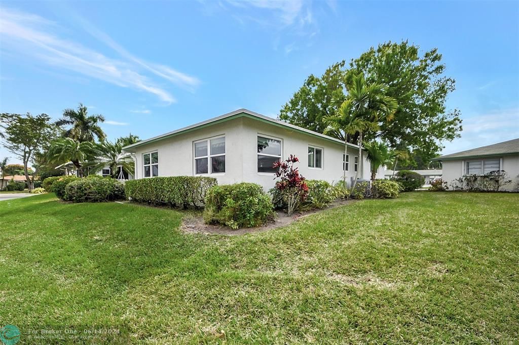 Recently Sold: $279,500 (2 beds, 2 baths, 1150 Square Feet)