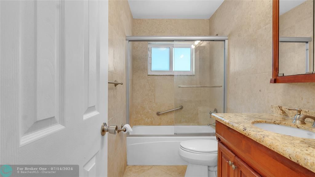 待售: $765,000 (4 贝兹, 2 浴室, 1774 平方英尺)