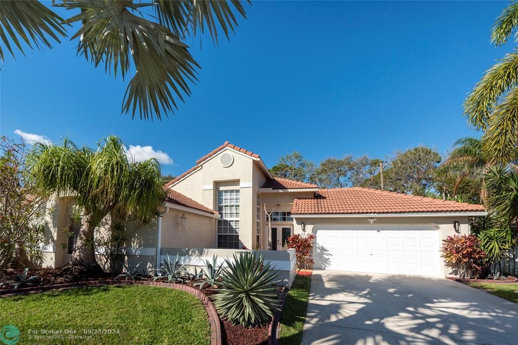 Recently Sold: $582,500 (2 beds, 2 baths, 1546 Square Feet)