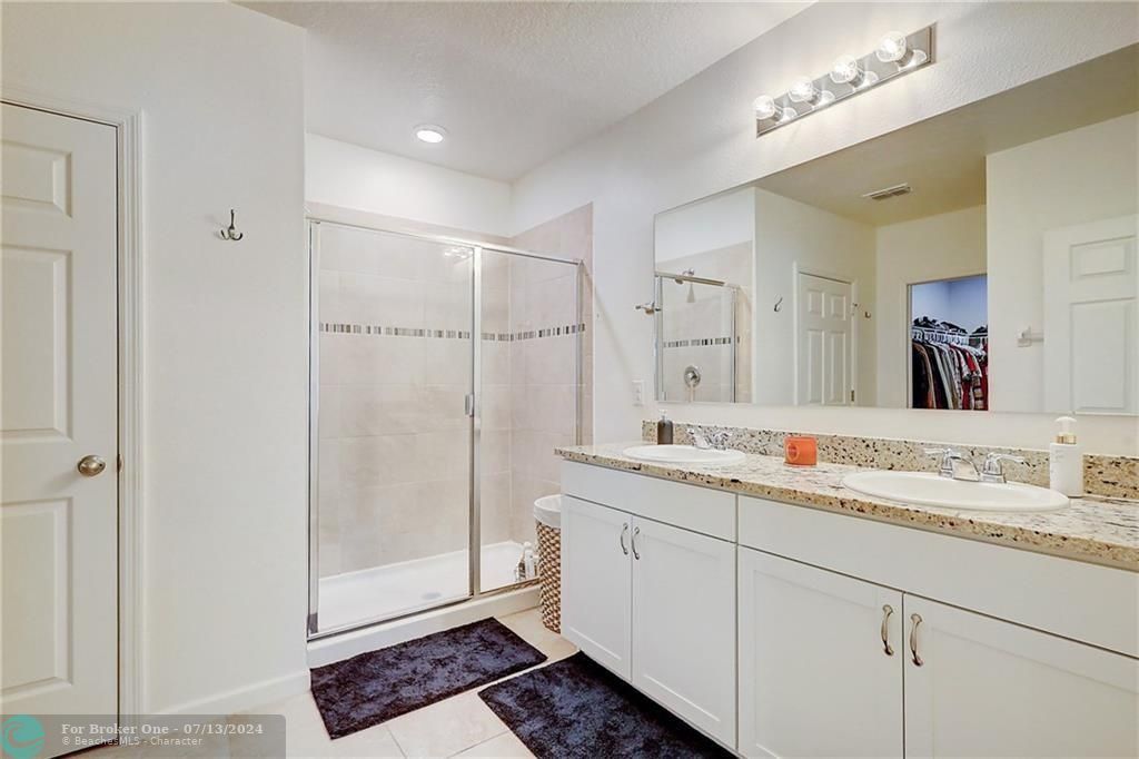 For Sale: $408,000 (4 beds, 2 baths, 1955 Square Feet)
