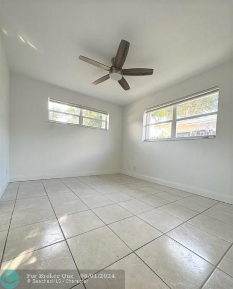 Active With Contract: $2,500 (2 beds, 1 baths, 785 Square Feet)