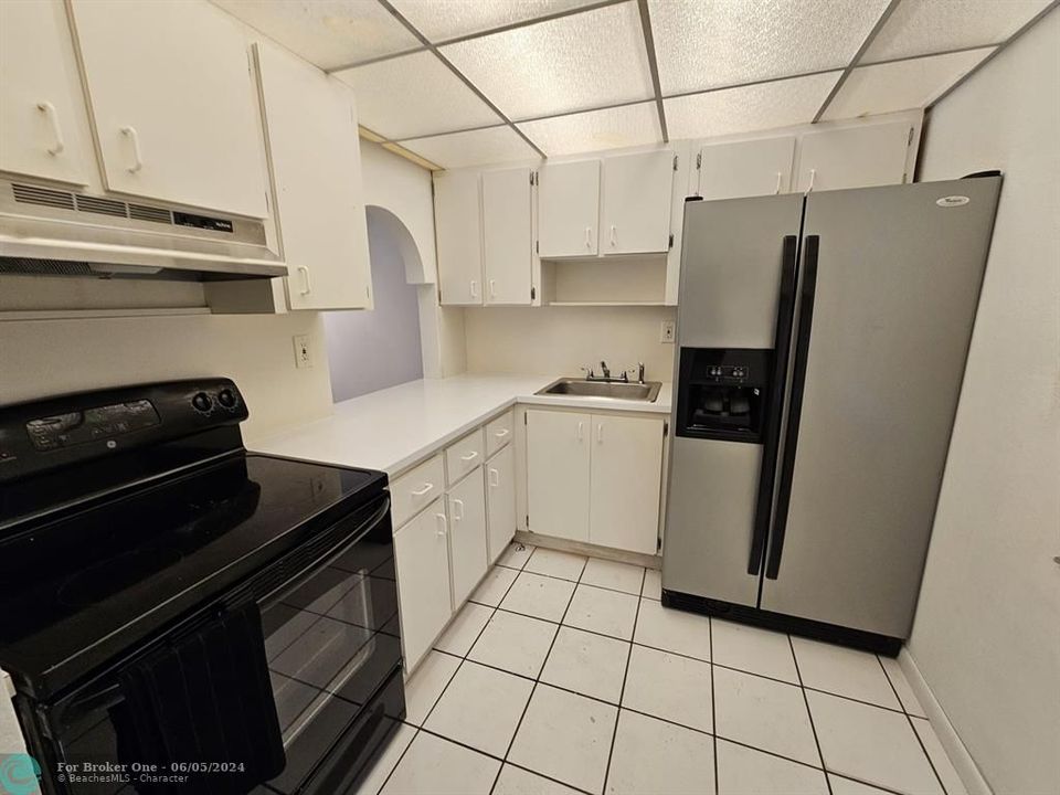 Recently Rented: $1,650 (1 beds, 1 baths, 730 Square Feet)