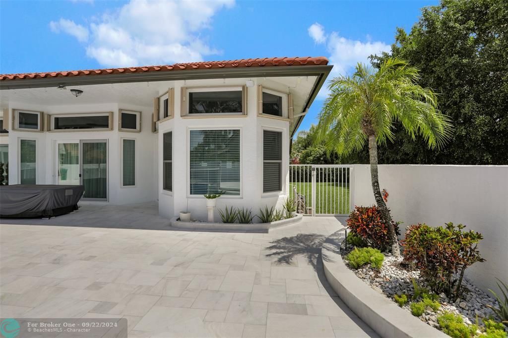 For Sale: $1,195,000 (5 beds, 4 baths, 3104 Square Feet)