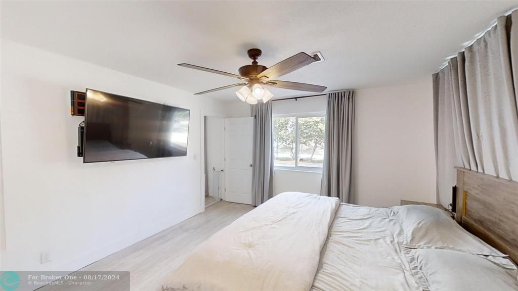 Recently Sold: $510,000 (3 beds, 2 baths, 1492 Square Feet)