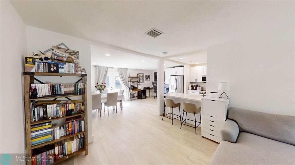 Recently Sold: $510,000 (3 beds, 2 baths, 1492 Square Feet)