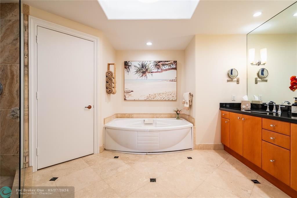 待售: $1,295,000 (3 贝兹, 2 浴室, 2160 平方英尺)