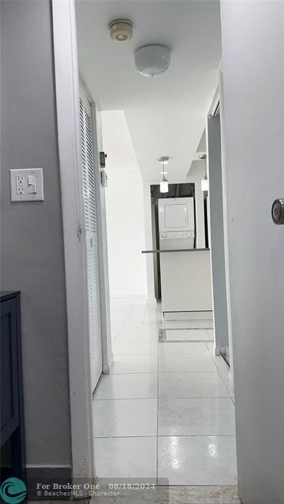 Activo con contrato: $177,999 (2 camas, 2 baños, 1100 Pies cuadrados)