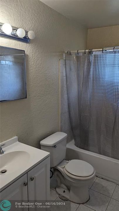 For Sale: $1,400 (2 beds, 1 baths, 800 Square Feet)