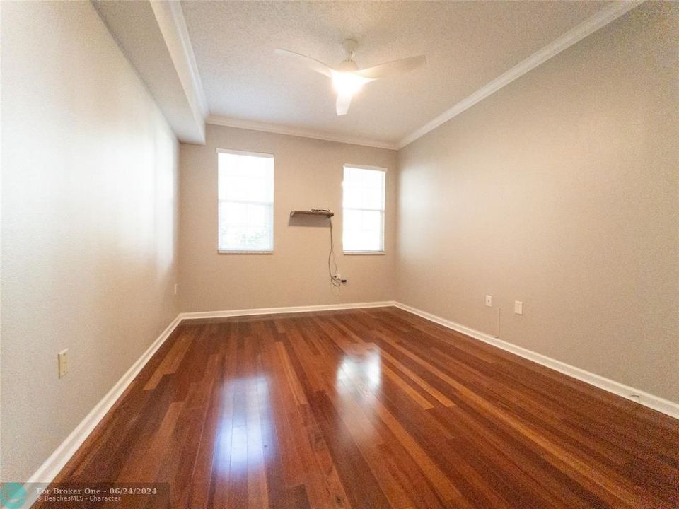 Recently Rented: $2,475 (1 beds, 1 baths, 780 Square Feet)