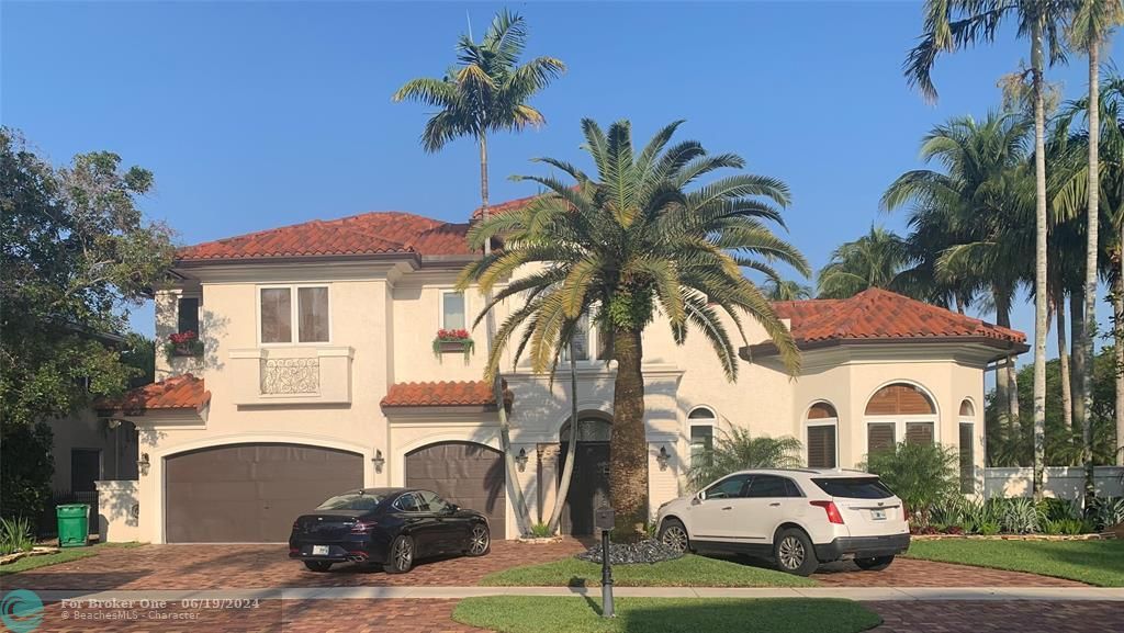 Recently Sold: $1,895,000 (5 beds, 4 baths, 3712 Square Feet)