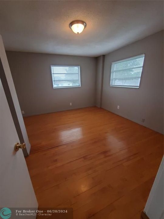 Recently Sold: $2,100 (2 beds, 1 baths, 790 Square Feet)