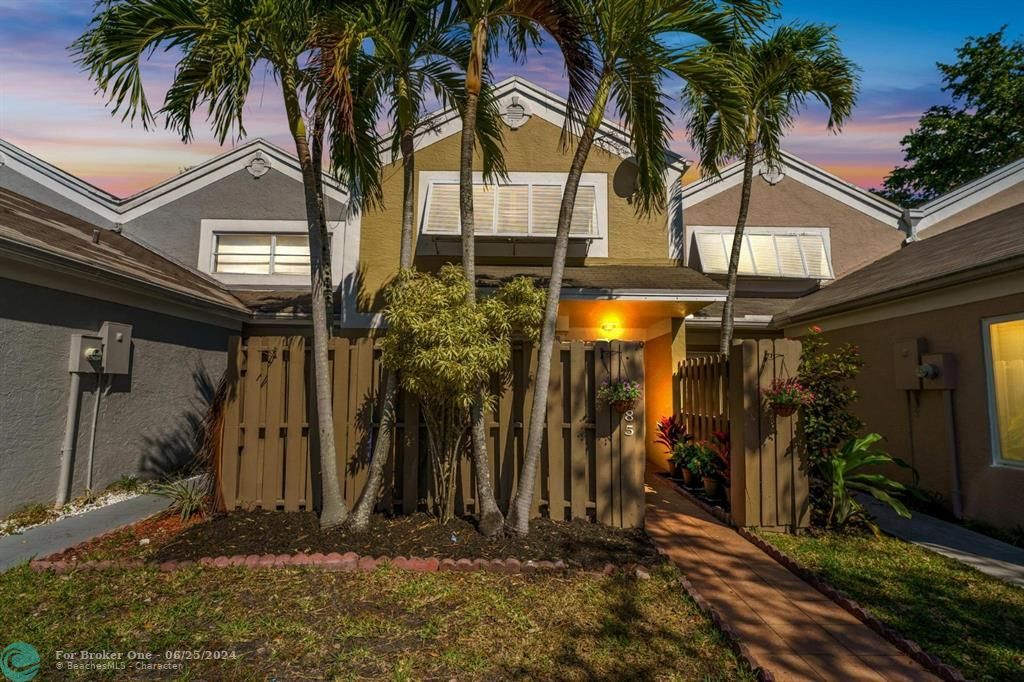 Recently Sold: $499,900 (3 beds, 2 baths, 1416 Square Feet)