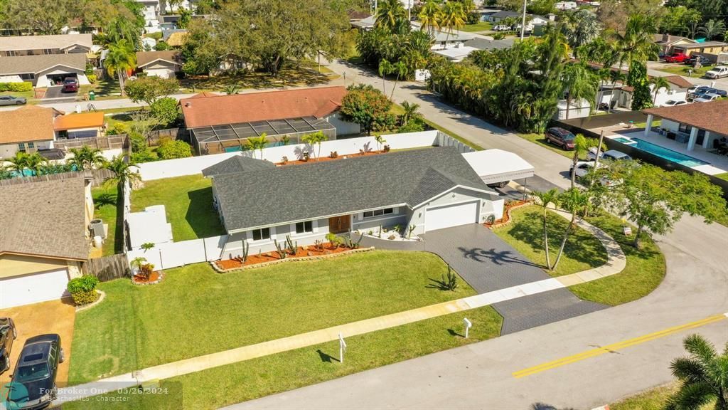 Recently Sold: $749,000 (3 beds, 2 baths, 1783 Square Feet)