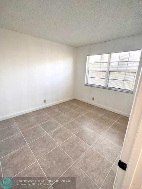 Recently Rented: $1,800 (2 beds, 2 baths, 782 Square Feet)