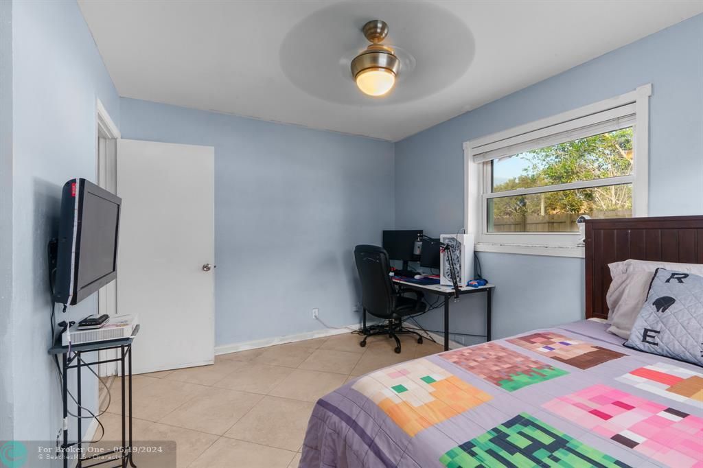 Recently Sold: $619,000 (3 beds, 2 baths, 1550 Square Feet)