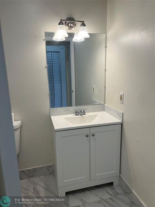 For Sale: $2,350 (2 beds, 1 baths, 1400 Square Feet)