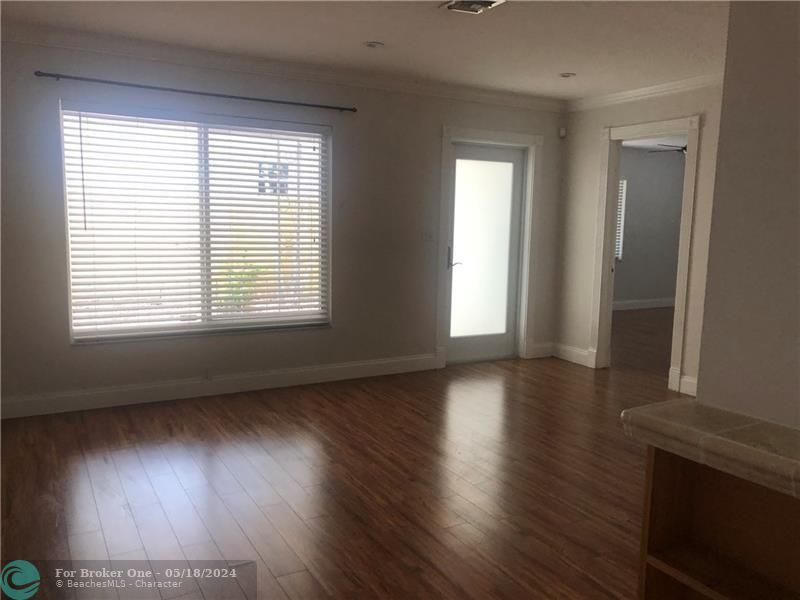 Recently Sold: $2,400 (2 beds, 2 baths, 1000 Square Feet)